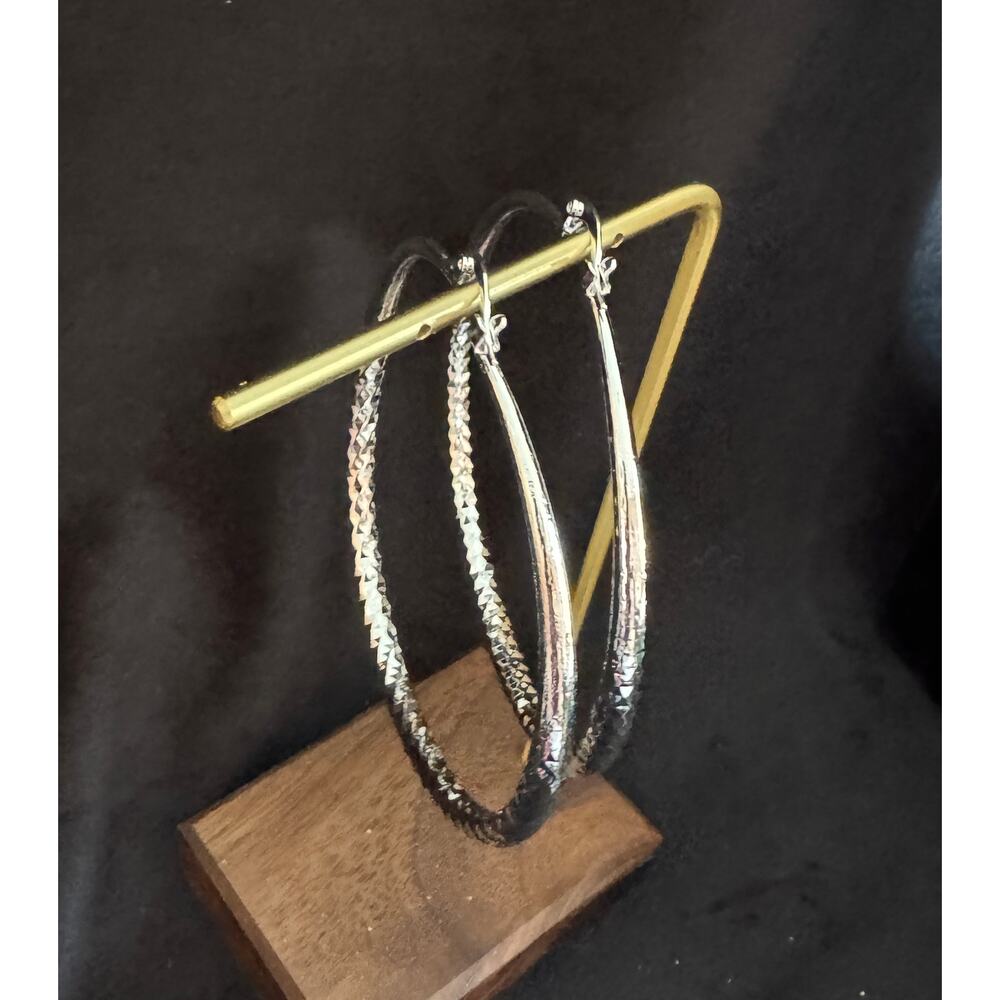 New Sterling Silver 925 Large Hoop Earrings 2.5” Diamond Cut Textured E75 - Picture 4 of 4